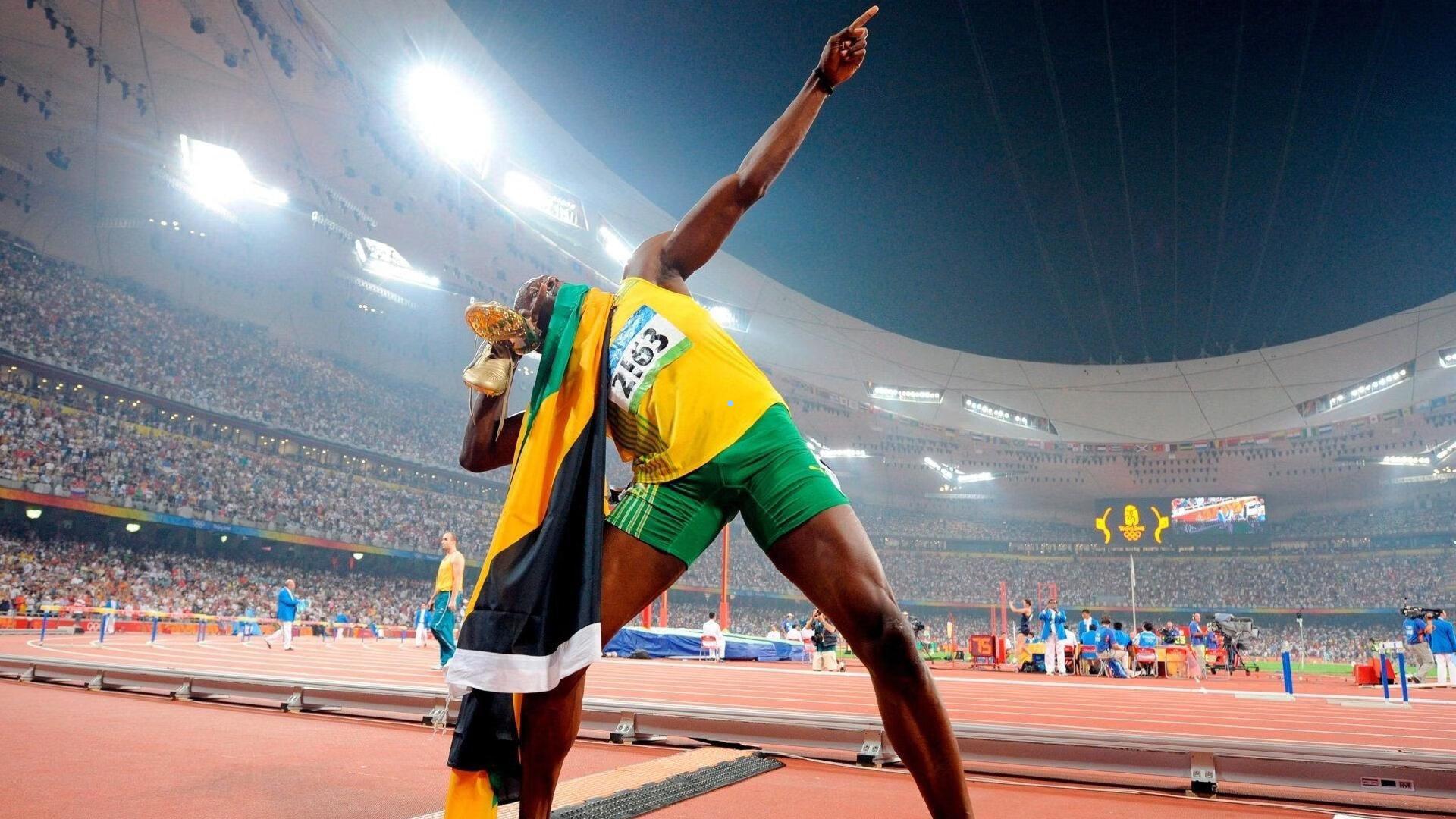 霍兰德空中拼抢遭遇严重撞击，泰特危险动作被判一级恶意犯规